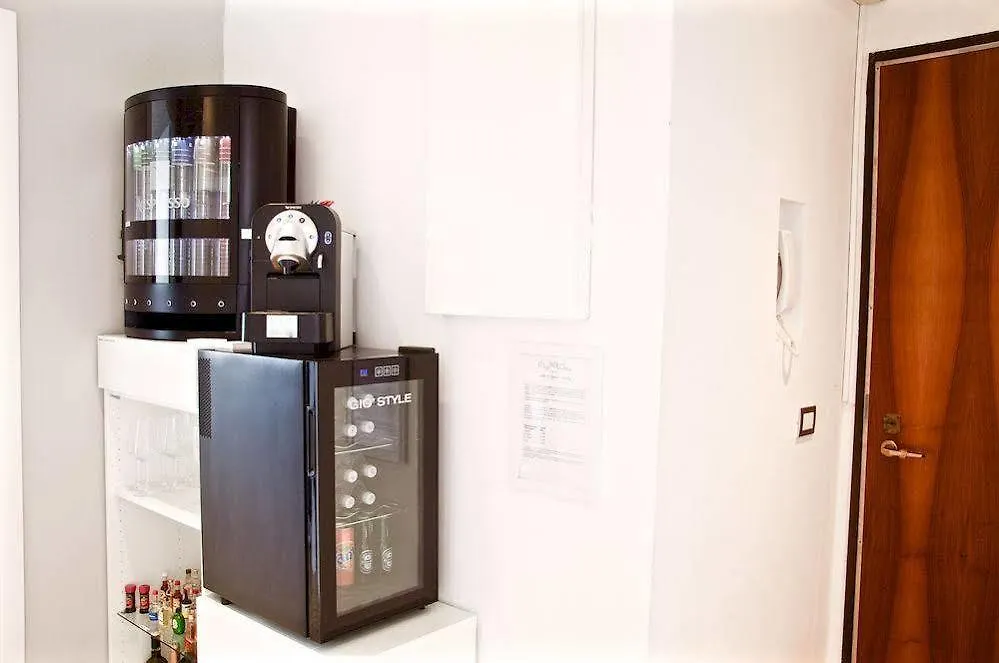 Charme House Stazione Hotel Bologna 0*,  Italy
