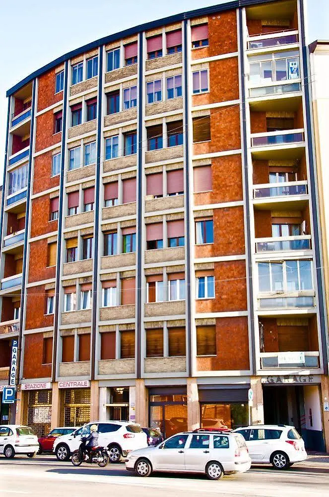 Hotel Charme House Stazione Boloňa